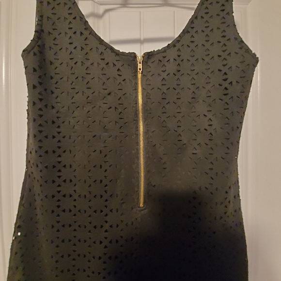 LBD - Picture 4 of 5